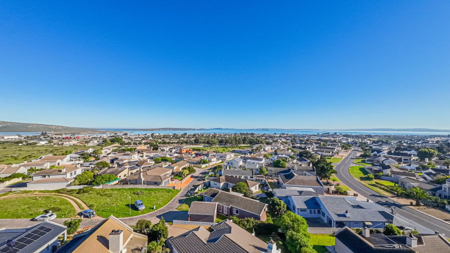 4 Bedroom Property for Sale in Country Club Western Cape